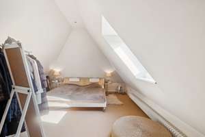 Loftartiges Wohnen in ruhiger Sackgassenlage – Galerie, Kamin, Westbalkon und maßgefertigte Landhaus – Die vollständige Adresse der Immobilie erhältst du vom Anbieter., 22417 Langenhorn, Hamburg – Vorschaubild 16