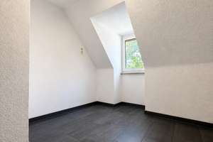 Hell. Modern. Charmant. Dachgeschosswohnung mit besonderem Wohngefühl – Bromberger Straße 14, 90491 Schoppershof, Nürnberg – Vorschaubild 5