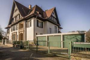 Traumhafte Altbauwohnung mit Blick über das Dambachtal