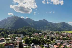 Panoramalage der Extraklasse - Stilvolles Anwesen mit Burgblick in Marquartstein – Die vollständige Adresse der Immobilie erhältst du vom Anbieter., 83250 Marquartstein – Vorschaubild 20