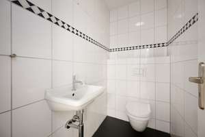 Altbau-Dachgeschosswohnung mit Kamin und privater Dachterrasse am Adolfplatz — 127m², provisionsfrei – Adolfplatz 14, 24105 Blücherplatz, Kiel – Vorschaubild 20