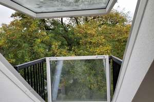 Charmantes 2-Zimmer Dachgeschoss-Apartment in Bergeborbeck – Oskar-Pannen-Straße 34, 45355 Bergeborbeck, Essen – Vorschaubild 2