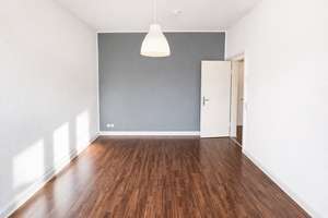 Großzügig geschnitten, Grünblick vom Balkon, Ruhige und tolle Lage, Vielfältig nutzbar – Engerstraße 27, 40235 Flingern Nord, Düsseldorf – Vorschaubild 3