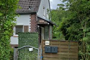Wohnen mit Charakter: Vier-Zimmer-Wohnung in Wuppertal – Nevigeser Straße 480a, 42111 Uellendahl-Katernberg, Wuppertal – Vorschaubild 2