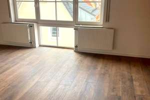 Renovierte helle 3,5 Zimmer Maisonette-Wohnung mitten in der Aalener Innenstadt