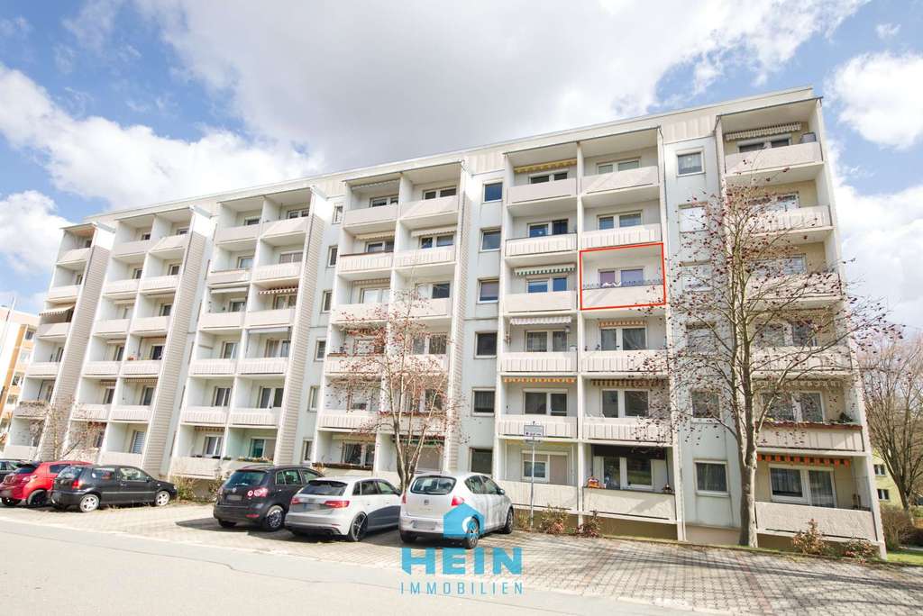 Immobilie in Mülsen - Wohnraum mit Perspektive: kleine Eigentumswohnung zum Modernisieren und Wohlfühlen! - Bild 0