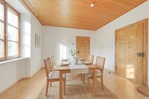 Elztal/Rittersbach: Platz zum Leben und Wohlfühlen – gepflegtes Sandsteinhaus mit weitläufigem Garte – Die vollständige Adresse der Immobilie erhältst du vom Anbieter., 74834 Elztal – Vorschaubild 3
