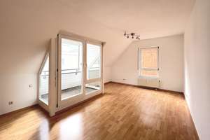 Attraktive, freie 2 ½-Zimmer-DG-Wohnung mit Stellplatz – Die vollständige Adresse der Immobilie erhältst du vom Anbieter., 70563 Vaihingen-Mitte, Stuttgart – Vorschaubild 2
