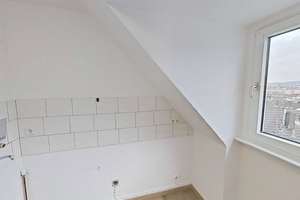 Sanierte 3-Zimmer-Dachgeschosswohnung mit Badewanne in Wuppertal – Bogenstraße 78, 42283 Barmen, Wuppertal – Vorschaubild 8