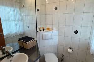 Exclusive Villa mit ELW, Doppel-Garage, Balkone, Terrassen, Erdwärme, Photovoltaik, Pool uvm. – Die vollständige Adresse der Immobilie erhältst du vom Anbieter., 64401 Groß-Bieberau – Vorschaubild 9