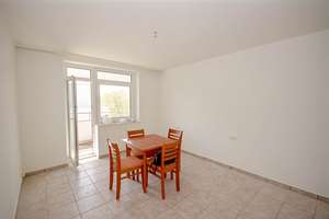 Modernisierte 2-Zimmer-Wohnung mit großem Balkon und Tiefgaragenplatz in Köln-Weiden (bezugsfrei) – Die vollständige Adresse der Immobilie erhältst du vom Anbieter., 50858 Weiden, Köln – Vorschaubild 7