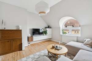 Maisonette-Potenzial: Dachgeschosswohnung mit genehmigtem Spitzbodenausbau – 30519 Wülfel, Hannover – Vorschaubild 3