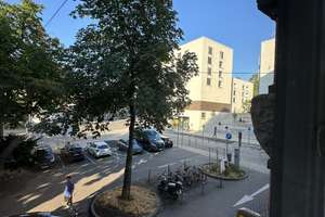 Helle möblierte 3-Zimmer-Wohnung mit Balkon und moderner weißer Einbauküche in der Neckarstraße – au – Nekarstraße 158B, 70190 Stöckach, Stuttgart – Vorschaubild 4