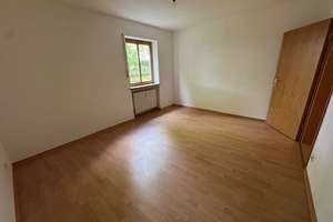 Charmante 2-Zimmer-Erdgeschosswohnung mit Blick auf die Regen!  – Bayerwaldstraße 35, 93059 Steinweg-Pfaffenstein, Regensburg – Vorschaubild 2