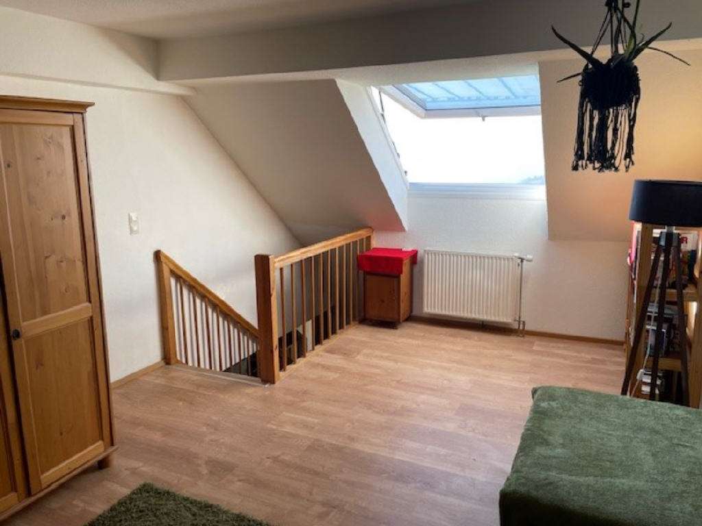 Immobilie in Heiligenberg - Charmante Maisonette-Altbauwohnung
mit Aussicht und Aufzug - Bild 7