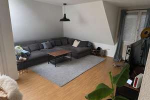 Großzügige, helle 5-Zimmer Dachgeschoß-Maisonette-Wohnung, Südbalkon, Fernblick, TG-Stellplatz – Die vollständige Adresse der Immobilie erhältst du vom Anbieter., 74081 Sontheim, Heilbronn – Vorschaubild 3