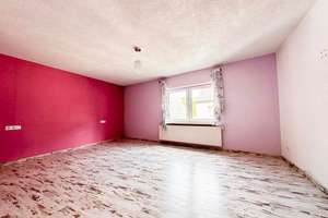 Raum für Ideen: Großzügiges Wohnhaus mit Garage, Hof und Scheune – Die vollständige Adresse der Immobilie erhältst du vom Anbieter., 91452 Wilhermsdorf – Vorschaubild 3