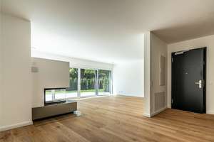 *Exklusive EG Wohnung*Wellness mit Sauna*riesiger Garten*sonnig*ruhig*