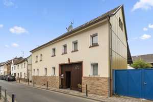 Kleinbüllesheim: Einfamilienhaus mit Möglichkeit zum Zweifamilienhaus, Innenhof und reichlich Park – Euskirchen (Kreis) – Vorschaubild 2