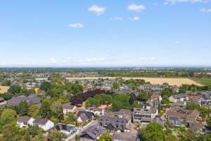Wunderschöne Maisonettewohnung auf 87 m² zum sofort einziehen | EBK inklusive – Die vollständige Adresse der Immobilie erhältst du vom Anbieter., 50765 Esch/Auweiler, Köln – Vorschaubild 3