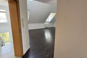 stilvolle 2-Zimmer-DG-Wohnung mit beeindruckender Raumhöhe - zentral in Mz-Kastel, von privat – Admiral-Scheer-Str. 11, 55252 Mainz-Kastel, Wiesbaden – Vorschaubild 17