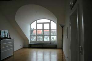 3 Zi.-Altbauwohnung mitten in Schwabing an der Münchner Freiheit – Hesseloher Straße  2, 80802 Münchner Freiheit, München – Vorschaubild 2