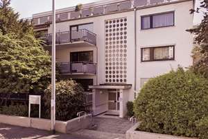 WOHNEN DIREKT AM KURPARK 2-Zimmer-Eigentumswohnung mit großem Sonnenbalkon, Tiefgarage &Top-Lage – Sonnenberger Strasse 27, 65193 Nordost, Wiesbaden – Vorschaubild 1