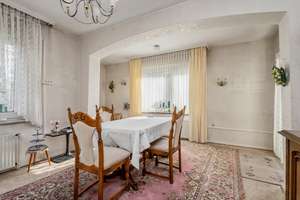 Gepflegtes 3-Fam.-Haus in verkehrsberuhigter Lage von Opladen mit bezugsfreier 4-Zimmer-EG-Wohnung! – Die vollständige Adresse der Immobilie erhältst du vom Anbieter., 51379 Opladen, Leverkusen – Vorschaubild 9