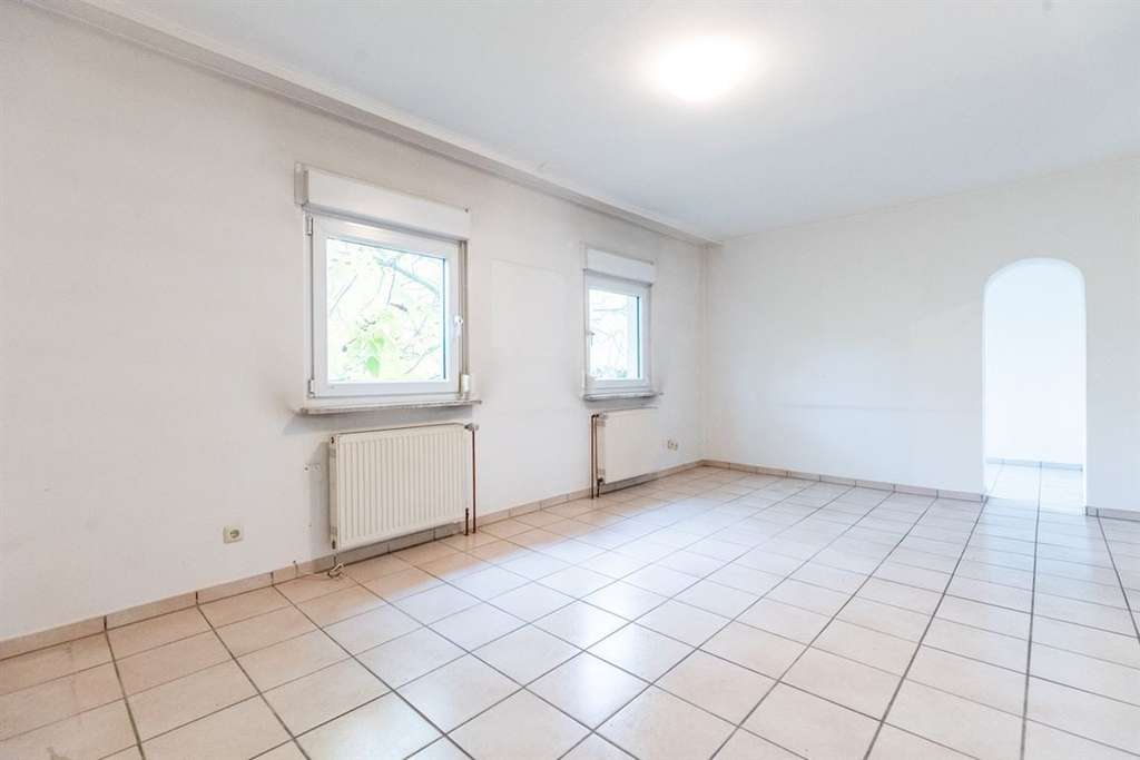 Immobilie in Raunheim - Jung & Kern Immobilien - Einfamilienhaus auf großem Grundstück - mit viel Potenzial - Bild 4