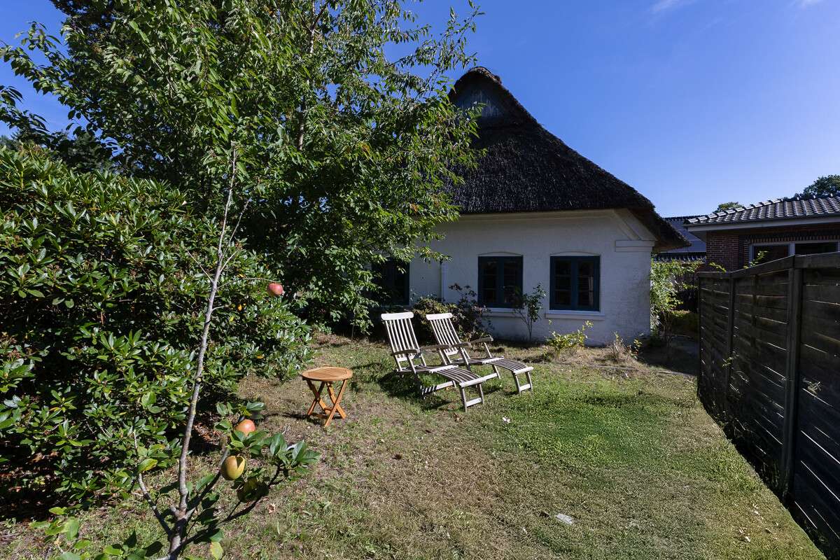 Charmantes Reetdachhaus mit Ausbaureserve im Dachboden, Steinburg Kreis – Bild 2