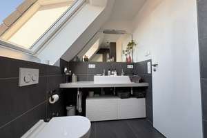 Eleganz trifft Aussicht: Hochwertige Dachgeschosswohnung in Stuttgart-Botnang – Die vollständige Adresse der Immobilie erhältst du vom Anbieter., 70195 Botnang-Ost, Stuttgart – Vorschaubild 6