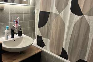 3-Zimmer-Wohnung mit Balkon in Hamburg-Rahlstedt – Die vollständige Adresse der Immobilie erhältst du vom Anbieter., 22149 Rahlstedt, Hamburg – Vorschaubild 2