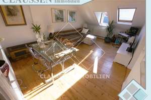 Seitlich Taunusstr.: 2-Zimmer-Wohnung in schön saniertem Altbau m. Einbauküche u. Carport – Adlerstr. 71, 65183 Mitte, Wiesbaden – Vorschaubild 1