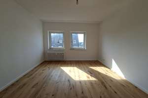 Saniertes modernes Appartement mit separater Wohnküche  in Bilk – Suitbertusstr. 101, 40223 Bilk, Düsseldorf – Vorschaubild 2