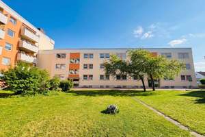 Modernisierte 4-Zimmer-Wohnung mit Balkon in begehrter Lage von Augsburg-Lechhausen – Die vollständige Adresse der Immobilie erhältst du vom Anbieter., 86167 Lechhausen-Ost, Augsburg – Vorschaubild 2