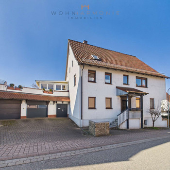 bezugsfreies 2-Fam.Haus mit Doppelgarage