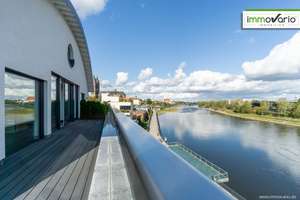 Exklusive Penthousewohnung auf 2 Ebenen mit Blick auf die Elbe, Fußbodenheizung und großer Terrasse! – Platz am Elbbahnhof 1, 39104 Altstadt, Magdeburg – Vorschaubild 1
