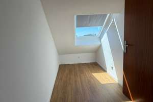 3,5-Zimmer-Wohnung im Dachgeschoss in Hannover mit Tiefgaragenstellplatz – Die vollständige Adresse der Immobilie erhältst du vom Anbieter., 30519 Wülfel, Hannover – Vorschaubild 10