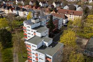 4-Zimmer-Wohnung mit Balkon – Aufzug, neue Badezimmergestaltung, Parkmöglichkeit vor dem Haus