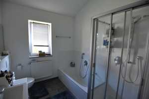 Schöne Doppelhaushälfte mit 6 Zimmer, 2 Bäder und Garten in Dinkelscherben zu vermieten – Am Baumgärtle 2, 86424 Augsburg (Kreis) – Vorschaubild 16
