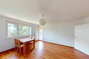 2,5 Zimmer kaufen – 3 Zimmer leben! Sonnige Wohnung mit Süd-Balkon & niedrigen Kosten – Die vollständige Adresse der Immobilie erhältst du vom Anbieter., 12247 Lankwitz, Berlin – Vorschaubild 3