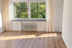 Zwei Zimmer in Düsseldorf: Helle Wohnung mit Balkon