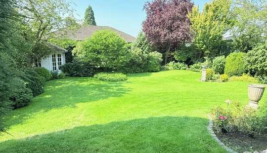 Bild von Waldrandlage. Bungalow mit Garten & Souterrain für Wohnzwecke geeignet mit separatem Eingang!