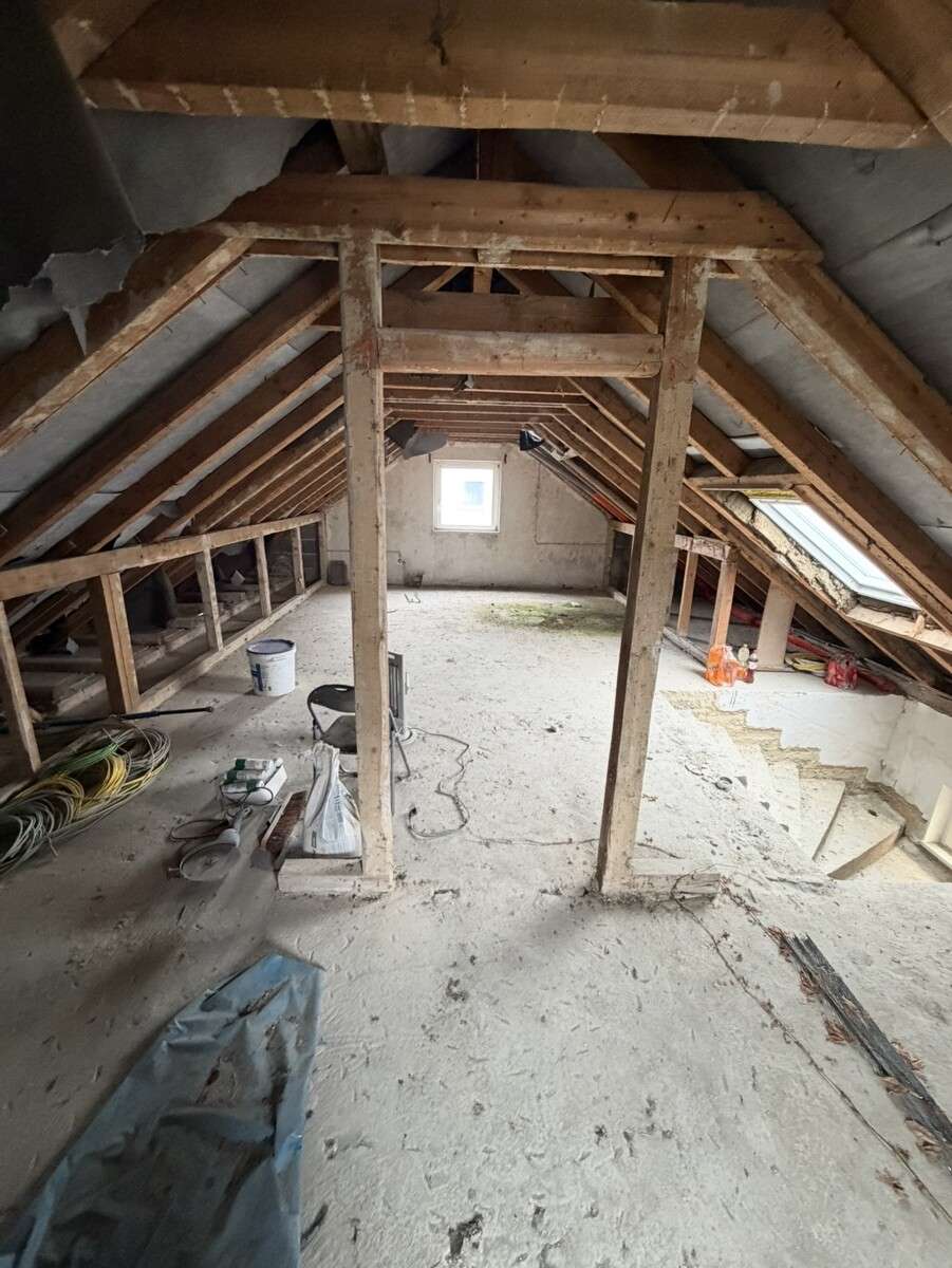 Immobilie in Schelklingen - Traumhafte Aussicht trifft Sanierungsobjekt–EFH mit Einliegerwhg - Bild 8