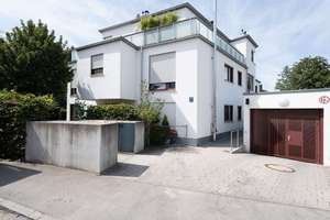 *Luxus* Penthouse Wohnung auf höchstem Niveau – Unverbauter Blick, Energieeffizienz A, Barrierefrei – Die vollständige Adresse der Immobilie erhältst du vom Anbieter., 81476 Forstenried, München – Vorschaubild 1
