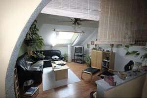 +++RESERVIERT+++ Gepflegte 4-Zimmer-Dachgeschosswohnung in zentraler Lage! ab 01.09.2026 – Erhartingerstraße 48, 84513 Töging am Inn – Vorschaubild 3