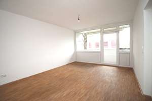 Erstbezug nach Sanierung - Sonnige 2-Zimmerwohnung mit Balkon – 81735 Neuperlach, München – Vorschaubild 2