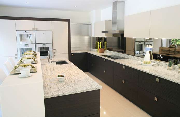 Immobilie in Blankenfelde-Mahlow - ZWEI KLEINE FAMILIEN IN EINEM HAUS! TREND 2024! - Bild 1