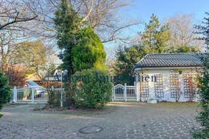 Rissen, Klövensteen: Zauberhafte Twin-Villa mit Türmchen, Kamin, Pool, Sonnenterrassen u. Garage...! – Die vollständige Adresse der Immobilie erhältst du vom Anbieter., 22559 Rissen, Hamburg – Vorschaubild 26