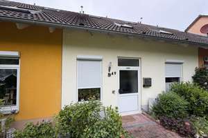 Gepflegtes Reihenmittelhaus in Northeim OT Sudheim, mit Garage und Pkw-Stellplatz